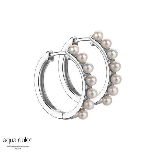 Aqua Dulce - MAISY Hoops med hvide fwp. i sølv