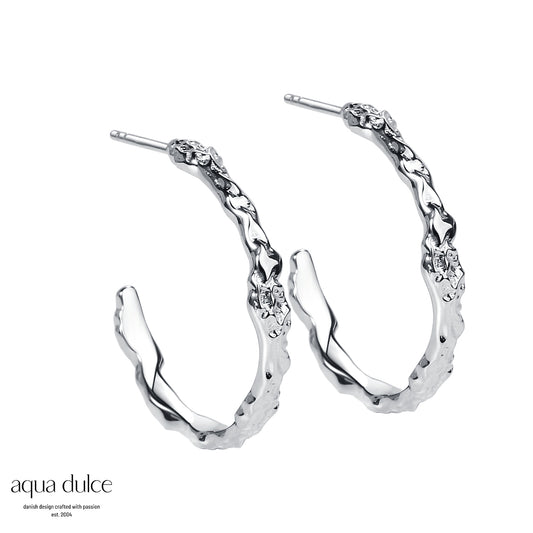 Aqua Dulce - MILA Hoops med rustik overflade i sølv