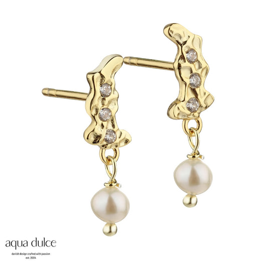 Aqua Dulce - Pretty Pearl One ørestikker med ferskvandsperler i forgyldt sølv