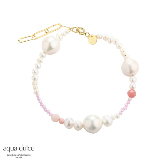 Aqua Dulce - Tina perlearmbånd med rosa perler i forgyldt
