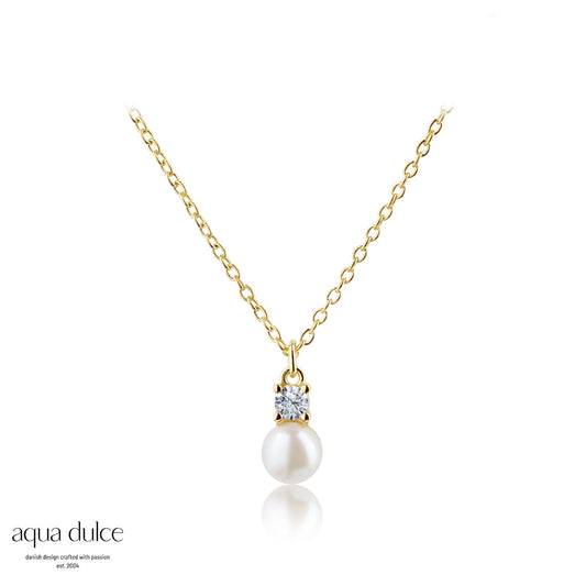 Aqua Dulce - Darling Bubbles chain halskæde med hvid fwp og cz. i forgyldt
