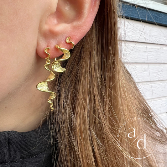 Aqua Dulce - Rhumba Long Earring ørestikker i forgyldt sølv